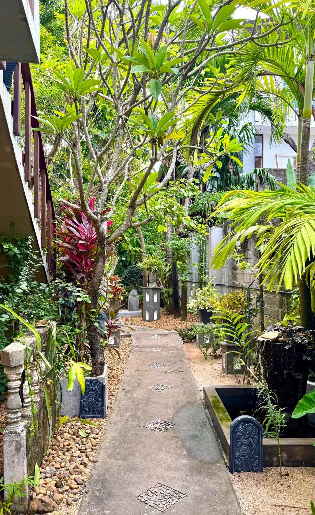 נגומבו Gomez Place מראה חיצוני תמונה