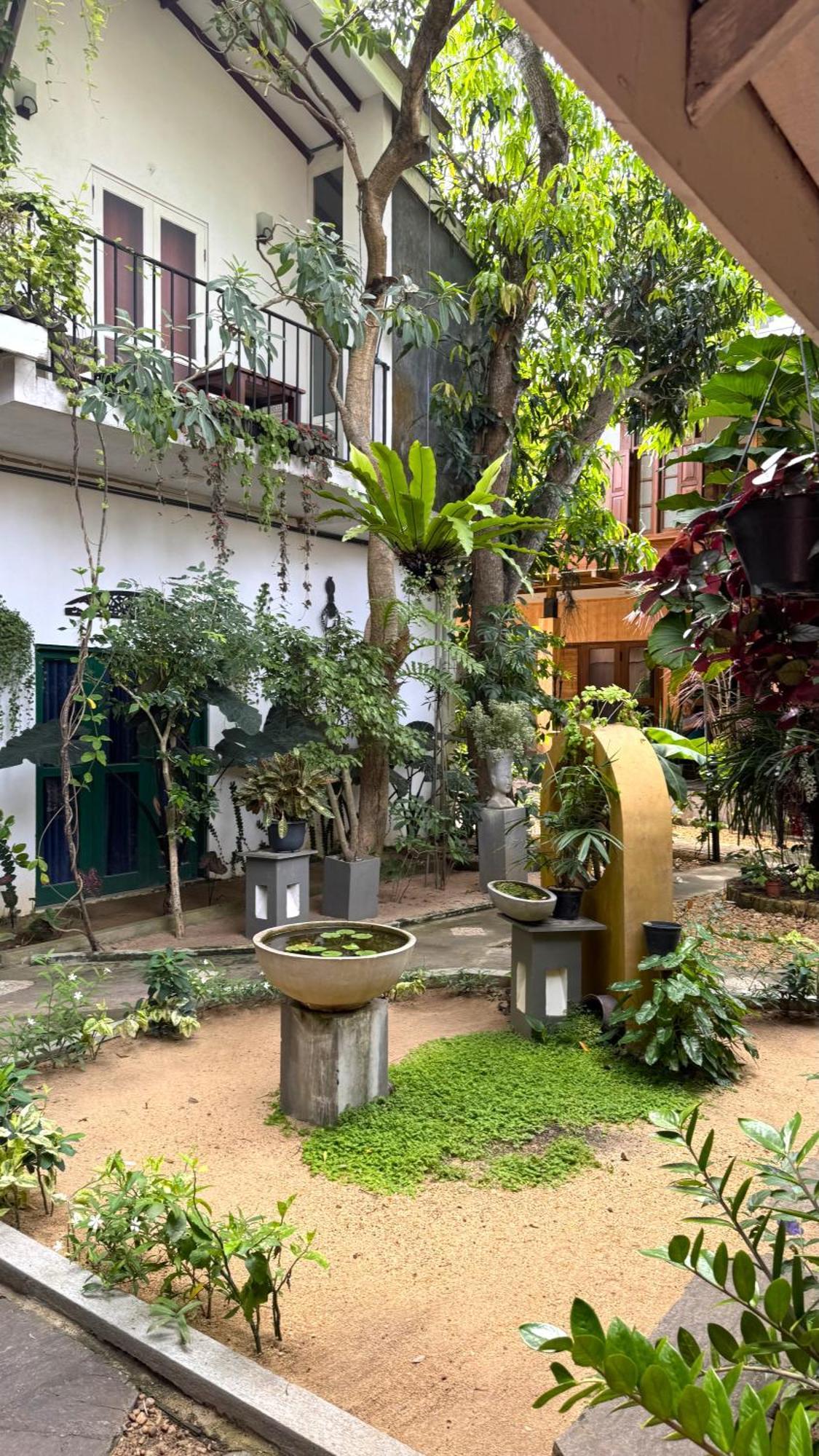 נגומבו Gomez Place מראה חיצוני תמונה